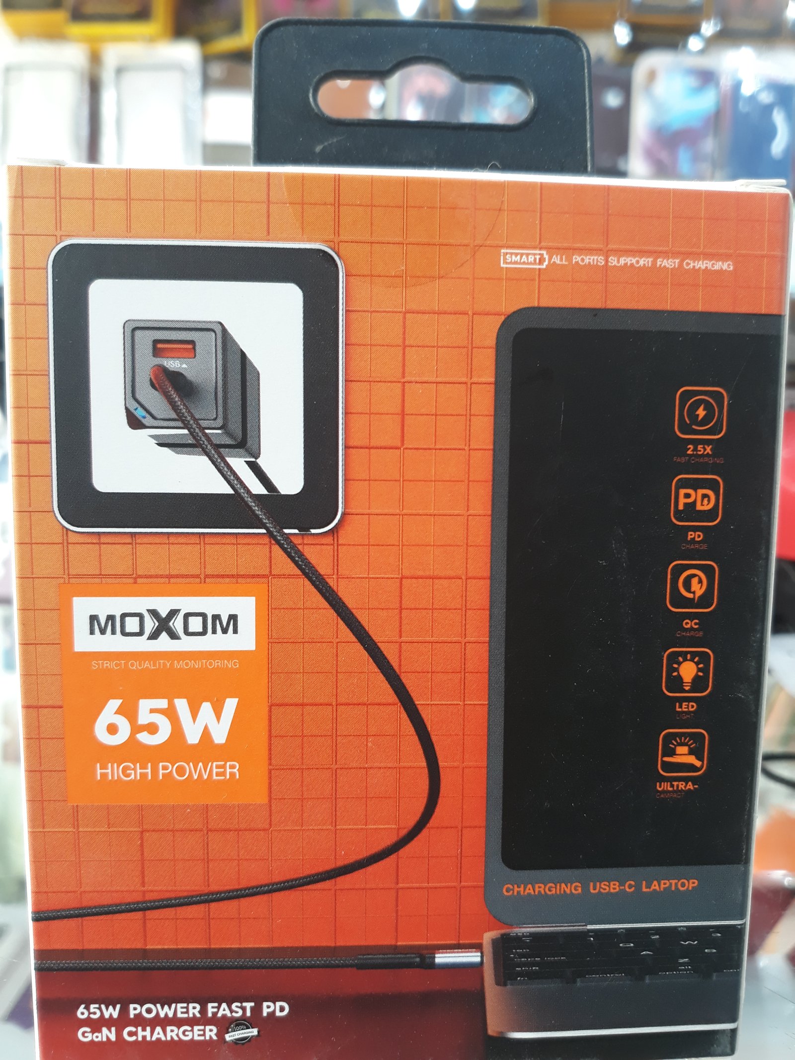 MoxoM 65W Power Fast PD Charger